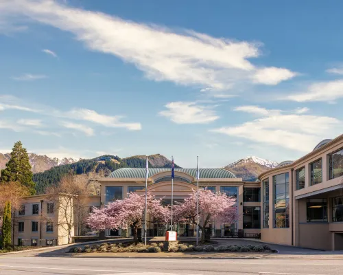 Millennium Hotel Queenstown Hotels near William Gilbert Rees Statue