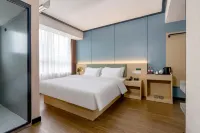 Yimi Hotel (Chongzuo Central Pedestrian Street Campus Branch) - 2 ดาว