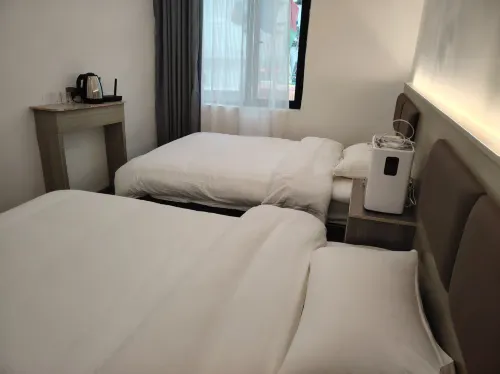 Huitou Inn