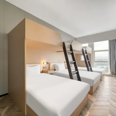 WanYoo Esports Hotel (Yiwu Market Intime Store) Отели рядом с достопримечательностью «Парк Luo Bing Wang»