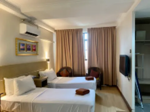 Sumai Hotel Apartment Ξενοδοχεία στην πόλη Batu Buruk