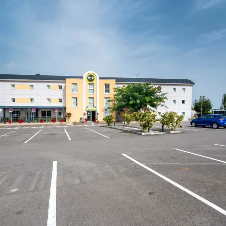 B&B HOTEL Cholet Nord