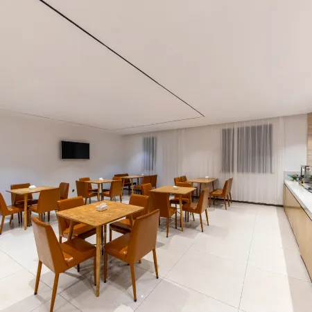City Comfort Inn Hotel  (Xiaguan Hanchuan Gymnasium Road Branch)