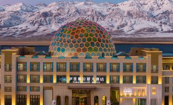 Yimei Grand Hotel (Nalati Tourist Scenic Area Branch)