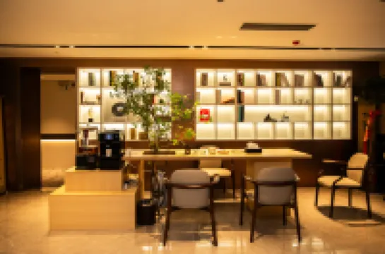 Yuanshe Hotel (Fugou Phoenix Terrace East Street) Các khách sạn ở Phù Câu