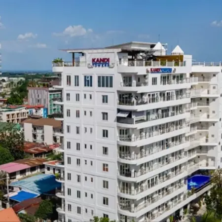 Modern 1-Bedroom Apartment, Gym & Pool Access