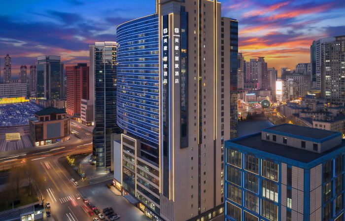MEHOOD LESTIE Hotel (Dalian Station Zhongshan Square)