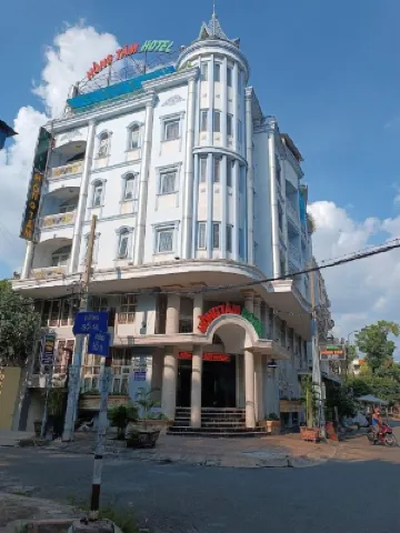 鴻潭飯店 Công ty Quang Nông附近的飯店