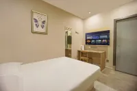 โรงแรมลาสอีสปอร์ต (โอวโซวเชง)