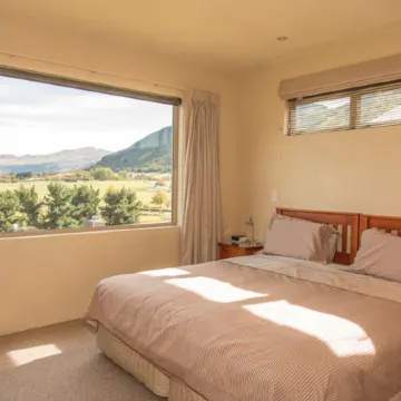 Arrowtown Dress Circle