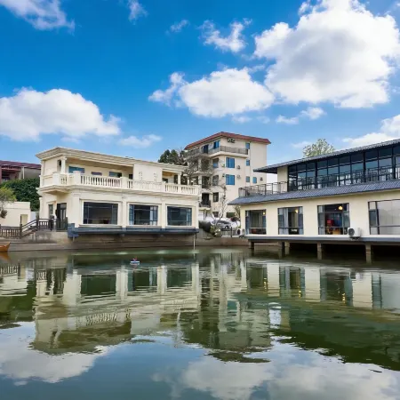 Baixianli Tennis Homestay
