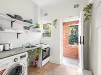 Killara Rooms – Close to Shops & Trains Hotels in Killara