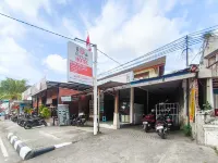 BC Inn near Senggigi Harbour RedPartner