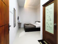 The Silas Room Mitra RedDoorz Hotels in Mataram