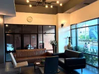 Thongmanee Hotel Hotels near Jiranakorn Stadium