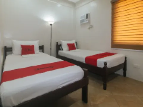 RedDoorz @ Davids Travellers Inn Cavite Hoteles en General Trias