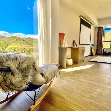 Kangding Muya Xiangxue Hotel
