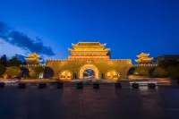 Qujing Deyuan Hotel - Mountain view