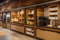Moxy Belfast City - servizio colazione