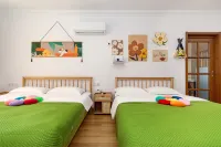 Yidongju Family-Friendly Seaview Homestay (Naxianghai Diamond Beach Bathing Area) - Hot Springs
