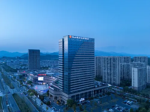 Jiangshan Oriental Wenlan Hotel