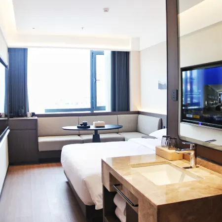 Huancheng Zhixuan Hotel