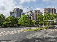 Days Plaza By Wyndham Chenzhou - Mountain view