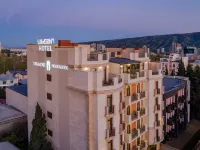 Highgarden Hotel Hotels near Samgori Train Station