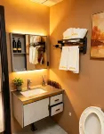 Warm Villa Inn
