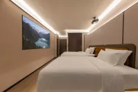 YUEGUI Yuegui Hotel (Tongren Dejiang Wuling Middle Road) - Parkplatz