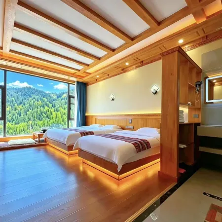 Sunny Mountain Stream Retreat (Zagana Scenic Area Store)