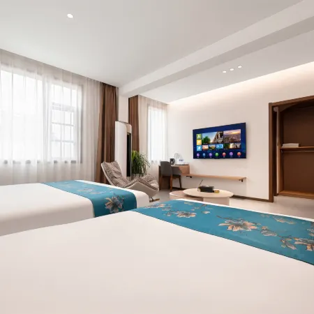 Luoyi Fenghua Hotel (Wangcheng Park Branch, Luoyang Danieshi David Tian Di)