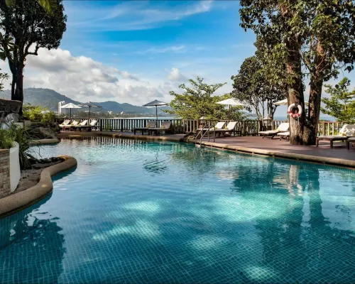 Centara Villas Phuket Hoteles cerca de Playa Freedom