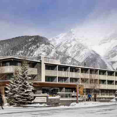 Banff Aspen Lodge Hotel Exterior