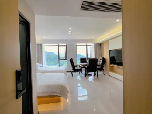 Wumeng Grand Hotel (Wumeng Grass Plain) - Bãi đậu xe