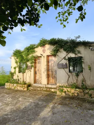 Four Islands Haitang B&B - بار
