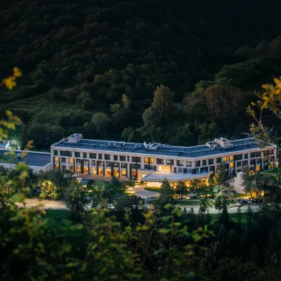 Medeu Park Hotels near Medeo