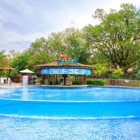 Yuxi Xinping Jia Sa Ai Lao Secret Realm Happy Valley Hotel