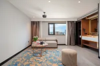 REZEN HOTE (Guiyang Longdongbao International Airport Sasseur Outlets) - 4 звезды