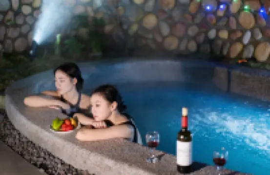 No Huanjing Private Tang Homestay (Ya'an Bifengxia Branch)