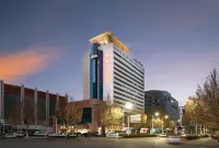 Rose Hotel Отели рядом с достопримечательностью «Маленький город Иву»