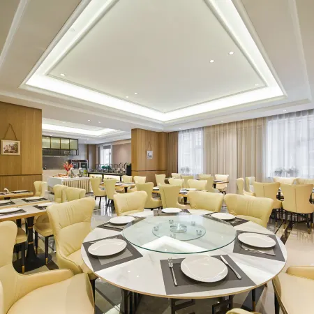 Vienna Hotel (Luohe Huanghe East Road)