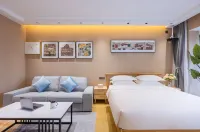 Lizhi Apartment Hotel (Kunming Colorful Gate)