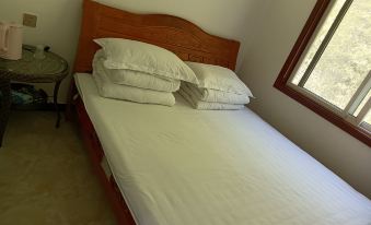 Daodetang Chinese Inn (Zhashui Yingpan Town Zhongnan Mountain Village)