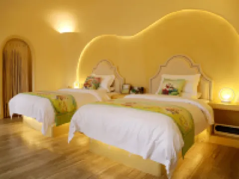 Xundian Fenglongwan Resort Hotel Hotels in Xundian