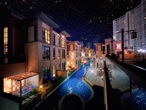 Huizhou Nankunshan Evian Four Seasons Venice hydrophilic swimming lane hot spring villa