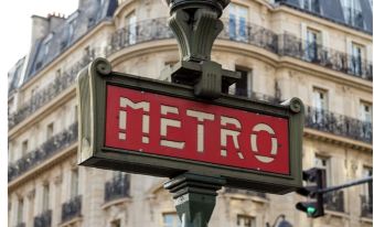 Welcoming Apartment Near the Louvre