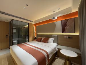 Zhushan Triumph Light Luxury Hotel