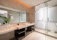 Four seasons aesthetic Hotel