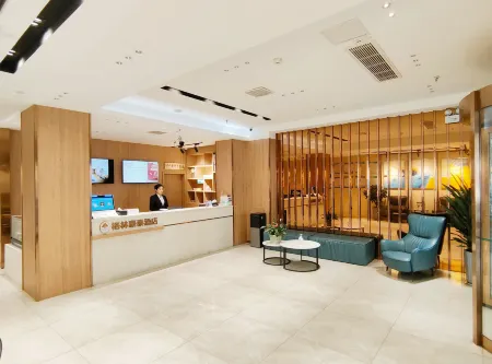 GreenTree Inn Qinyang Huaifu Middle Road Jianshe South Road Отели рядом с достопримечательностью «Langya Zhuangshi Songxueyi Memorial Hall»